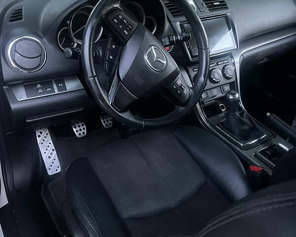 Белый Мазда 6, объемом двигателя 2.18 л и пробегом 245 тыс. км за 6666 $, фото 11 на Automoto.ua