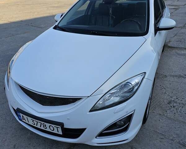 Мазда 6 2011 в Макарове на Automoto.ua Белый Мазда 6, объемом двигателя 2.49 л и пробегом 298 тыс. км за 7500 $, фото 2 на Automoto.ua