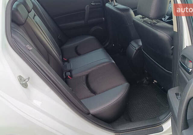 Белый Мазда 6, объемом двигателя 2.49 л и пробегом 169 тыс. км за 8300 $, фото 8 на Automoto.ua