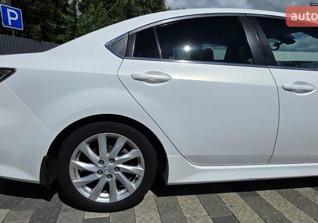 Белый Мазда 6, объемом двигателя 2 л и пробегом 167 тыс. км за 7800 $, фото 4 на Automoto.ua