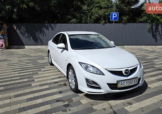 Белый Мазда 6, объемом двигателя 2 л и пробегом 167 тыс. км за 7800 $, фото 1 на Automoto.ua