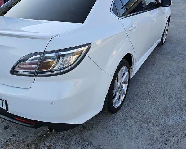 Мазда 6 2011 в Макарове на Automoto.ua Белый Мазда 6, объемом двигателя 2.49 л и пробегом 298 тыс. км за 7500 $, фото 18 на Automoto.ua
