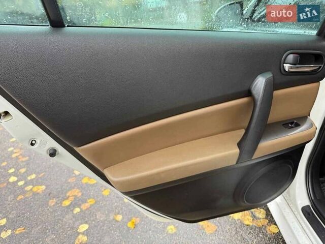 Мазда 6 2011 у Києві на Automoto.ua Білий Мазда 6, об'ємом двигуна 2.5 л та пробігом 290 тис. км за 9290 $, фото 16 на Automoto.ua