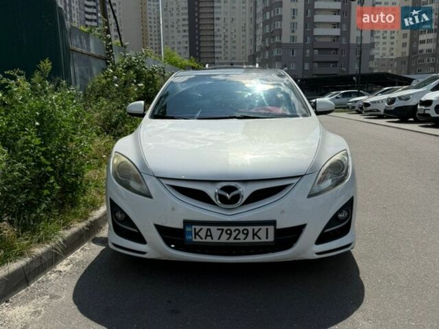 Белый Мазда 6, объемом двигателя 2.49 л и пробегом 225 тыс. км за 9900 $, фото 1 на Automoto.ua