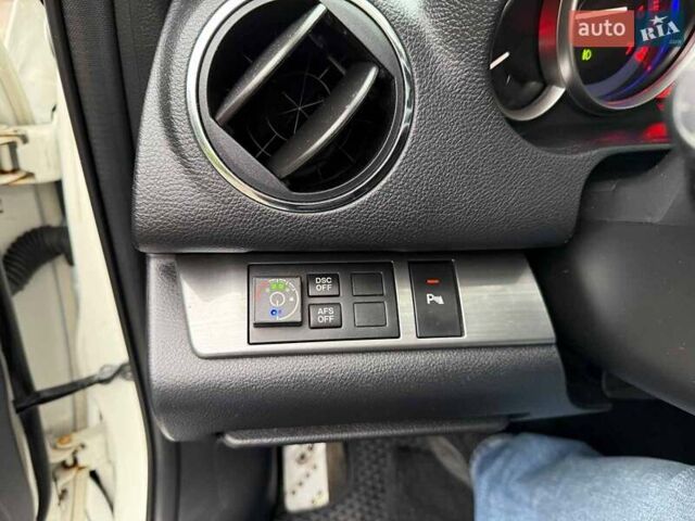 Мазда 6 2011 у Києві на Automoto.ua Білий Мазда 6, об'ємом двигуна 2.5 л та пробігом 290 тис. км за 9290 $, фото 12 на Automoto.ua