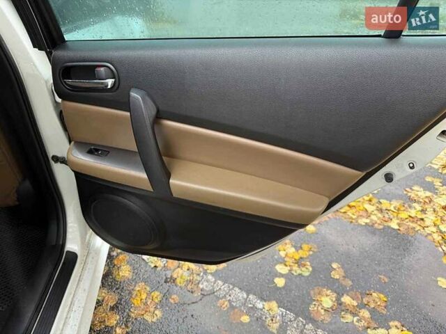 Мазда 6 2011 у Києві на Automoto.ua Білий Мазда 6, об'ємом двигуна 2.5 л та пробігом 290 тис. км за 9290 $, фото 20 на Automoto.ua