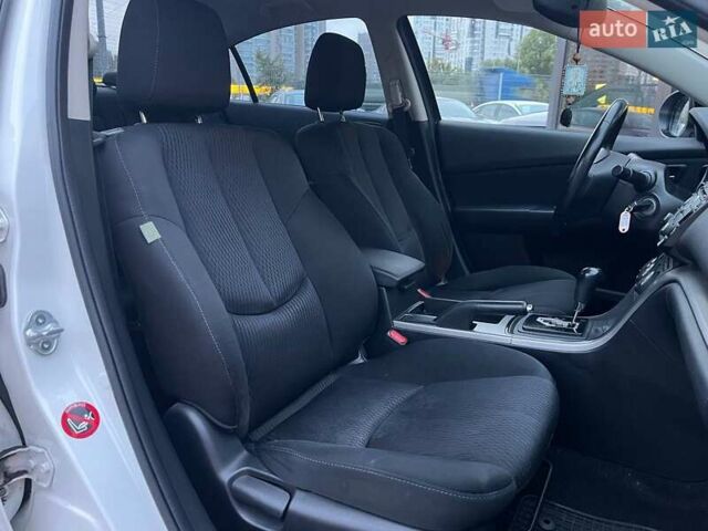 Белый Мазда 6, объемом двигателя 2 л и пробегом 124 тыс. км за 10990 $, фото 10 на Automoto.ua