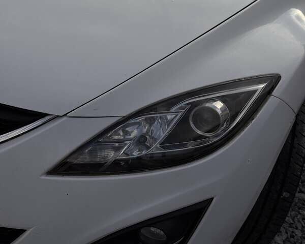 Белый Мазда 6, объемом двигателя 2 л и пробегом 345 тыс. км за 5100 $, фото 7 на Automoto.ua