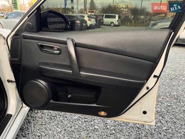 Белый Мазда 6, объемом двигателя 2 л и пробегом 345 тыс. км за 5100 $, фото 13 на Automoto.ua