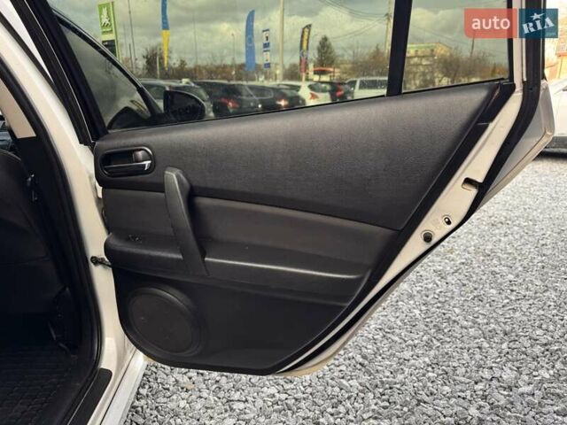 Белый Мазда 6, объемом двигателя 2 л и пробегом 345 тыс. км за 5100 $, фото 12 на Automoto.ua