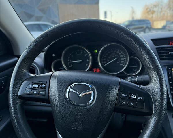 Белый Мазда 6, объемом двигателя 2.49 л и пробегом 188 тыс. км за 9100 $, фото 11 на Automoto.ua