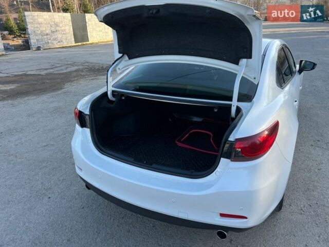 Белый Мазда 6, объемом двигателя 2.18 л и пробегом 253 тыс. км за 11200 $, фото 25 на Automoto.ua