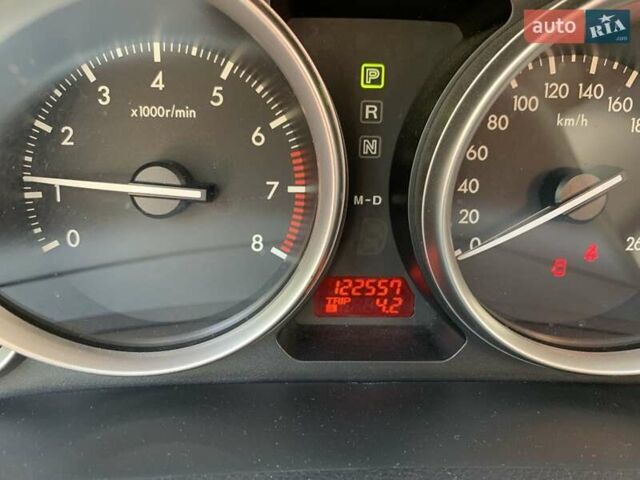 Белый Мазда 6, объемом двигателя 2 л и пробегом 122 тыс. км за 10500 $, фото 9 на Automoto.ua