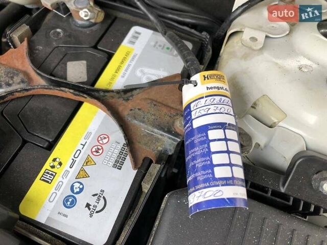 Білий Мазда 6, об'ємом двигуна 2 л та пробігом 163 тис. км за 12150 $, фото 12 на Automoto.ua