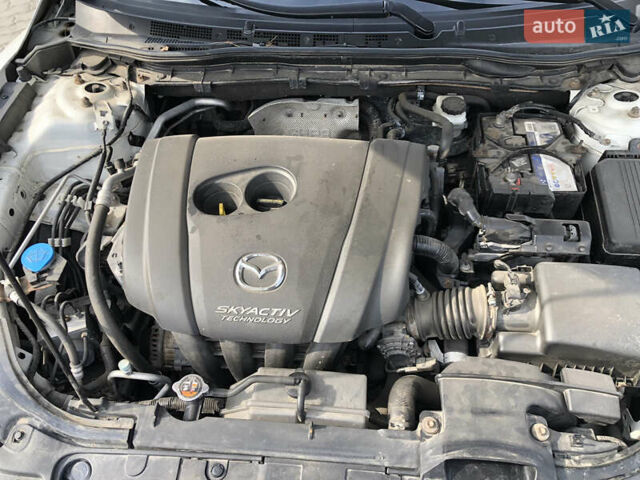 Белый Мазда 6, объемом двигателя 2.49 л и пробегом 235 тыс. км за 9999 $, фото 30 на Automoto.ua