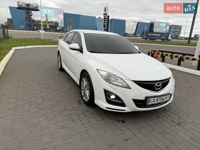Белый Мазда 6, объемом двигателя 2 л и пробегом 234 тыс. км за 8900 $, фото 1 на Automoto.ua