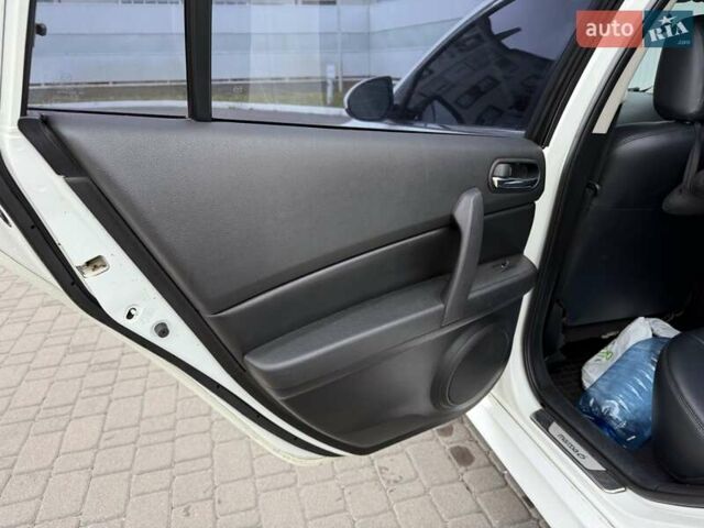 Белый Мазда 6, объемом двигателя 2 л и пробегом 234 тыс. км за 8900 $, фото 11 на Automoto.ua