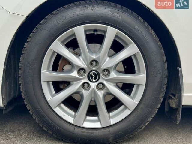 Белый Мазда 6, объемом двигателя 2 л и пробегом 171 тыс. км за 10900 $, фото 28 на Automoto.ua