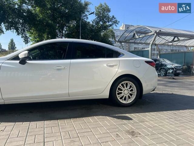 Білий Мазда 6, об'ємом двигуна 2 л та пробігом 171 тис. км за 11000 $, фото 8 на Automoto.ua