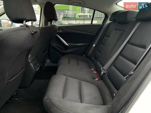 Белый Мазда 6, объемом двигателя 2.49 л и пробегом 143 тыс. км за 11990 $, фото 8 на Automoto.ua