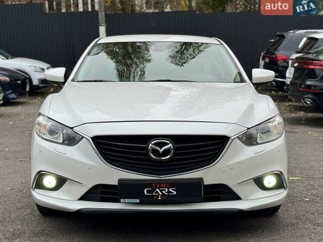 Белый Мазда 6, объемом двигателя 2 л и пробегом 171 тыс. км за 10900 $, фото 1 на Automoto.ua
