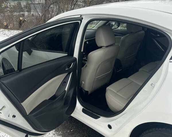 Білий Мазда 6, об'ємом двигуна 2.49 л та пробігом 287 тис. км за 10600 $, фото 9 на Automoto.ua