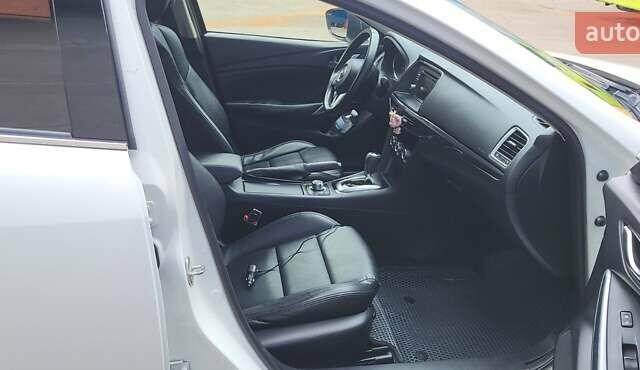 Білий Мазда 6, об'ємом двигуна 2.49 л та пробігом 196 тис. км за 11300 $, фото 4 на Automoto.ua