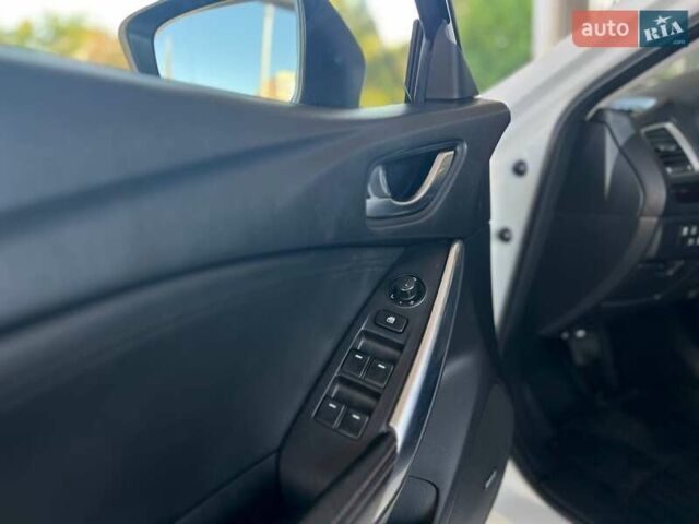 Белый Мазда 6, объемом двигателя 2.49 л и пробегом 138 тыс. км за 12499 $, фото 7 на Automoto.ua