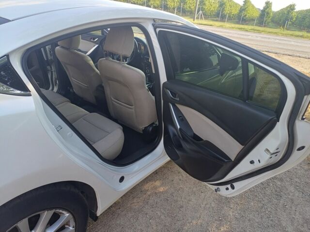 Белый Мазда 6, объемом двигателя 2.5 л и пробегом 197 тыс. км за 11200 $, фото 8 на Automoto.ua