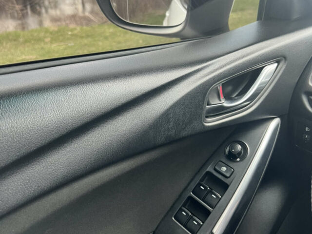 Білий Мазда 6, об'ємом двигуна 2 л та пробігом 210 тис. км за 10499 $, фото 2 на Automoto.ua