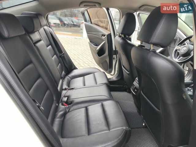 Белый Мазда 6, объемом двигателя 2.49 л и пробегом 221 тыс. км за 11300 $, фото 10 на Automoto.ua