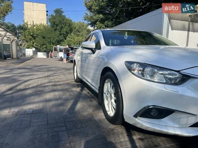 Білий Мазда 6, об'ємом двигуна 2 л та пробігом 171 тис. км за 11000 $, фото 6 на Automoto.ua
