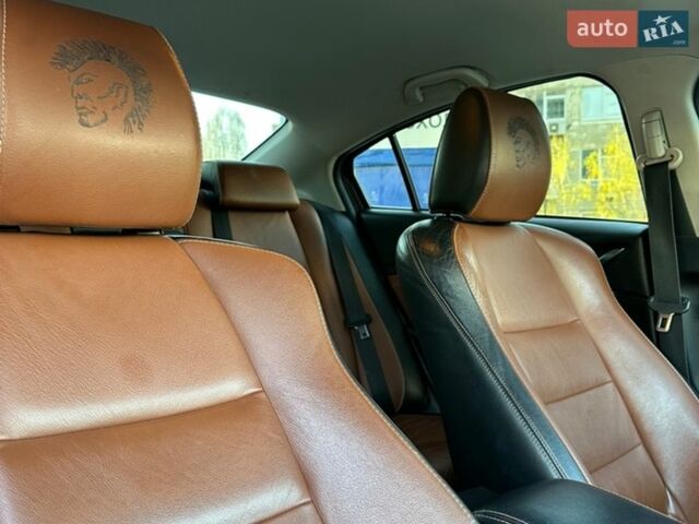 Белый Мазда 6, объемом двигателя 2.49 л и пробегом 175 тыс. км за 10700 $, фото 13 на Automoto.ua