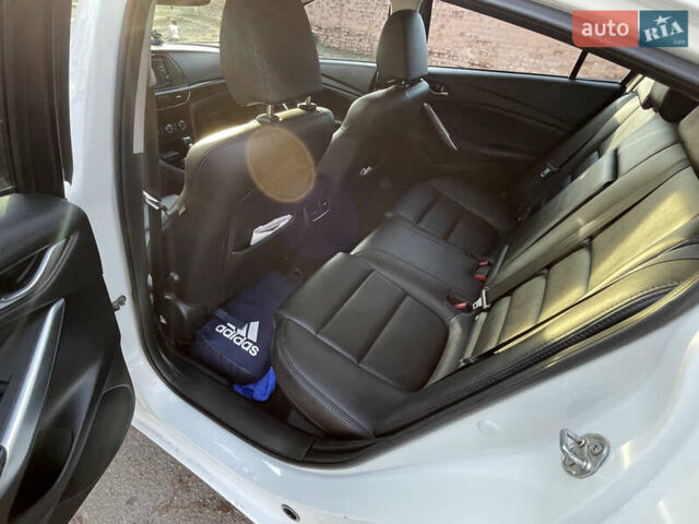 Белый Мазда 6, объемом двигателя 2.49 л и пробегом 222 тыс. км за 10500 $, фото 8 на Automoto.ua