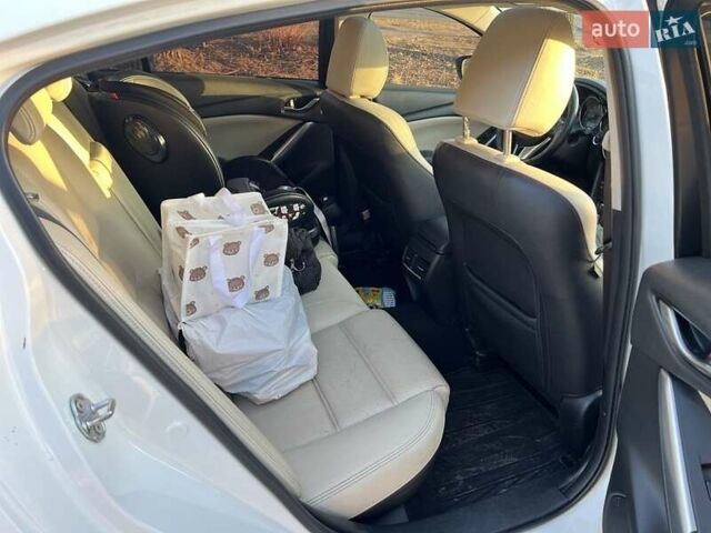 Белый Мазда 6, объемом двигателя 2.5 л и пробегом 226 тыс. км за 10500 $, фото 7 на Automoto.ua