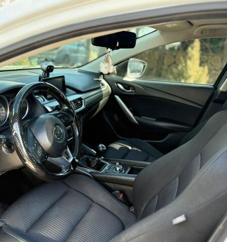 Білий Мазда 6, об'ємом двигуна 2 л та пробігом 199 тис. км за 10500 $, фото 7 на Automoto.ua