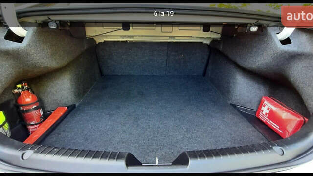 Белый Мазда 6, объемом двигателя 2.49 л и пробегом 225 тыс. км за 10500 $, фото 16 на Automoto.ua