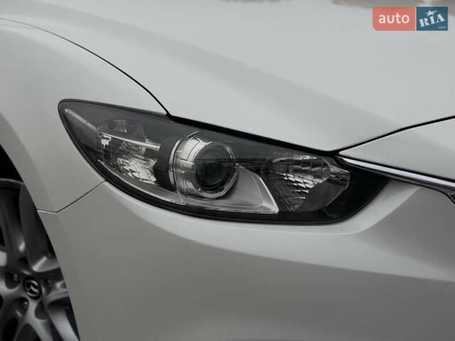 Белый Мазда 6, объемом двигателя 2.5 л и пробегом 152 тыс. км за 10800 $, фото 4 на Automoto.ua