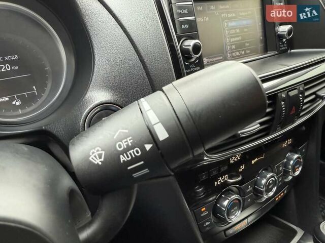 Білий Мазда 6, об'ємом двигуна 2 л та пробігом 145 тис. км за 12900 $, фото 67 на Automoto.ua