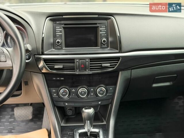 Белый Мазда 6, объемом двигателя 2 л и пробегом 189 тыс. км за 12700 $, фото 27 на Automoto.ua