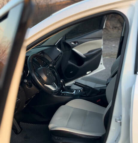 Белый Мазда 6, объемом двигателя 2.5 л и пробегом 190 тыс. км за 12500 $, фото 10 на Automoto.ua