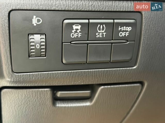 Белый Мазда 6, объемом двигателя 2 л и пробегом 189 тыс. км за 12700 $, фото 21 на Automoto.ua