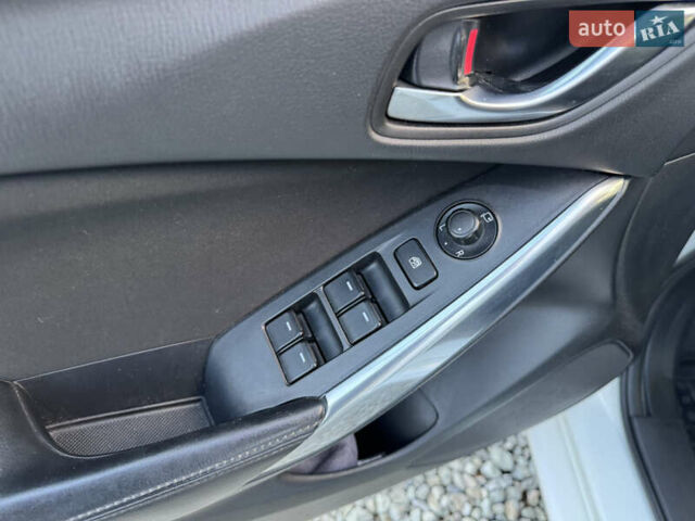 Мазда 6 2014 у Івано-Франківську на Automoto.ua Білий Мазда 6, об'ємом двигуна 2 л та пробігом 110 тис. км за 12600 $, фото 10 на Automoto.ua