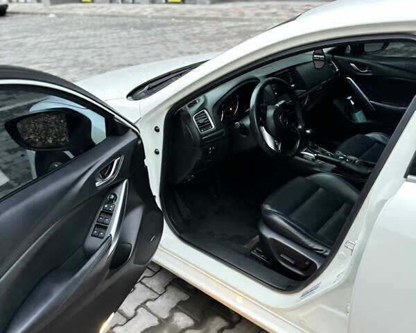 Белый Мазда 6, объемом двигателя 2.49 л и пробегом 219 тыс. км за 10600 $, фото 5 на Automoto.ua