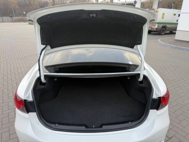 Білий Мазда 6, об'ємом двигуна 2.5 л та пробігом 118 тис. км за 12999 $, фото 16 на Automoto.ua