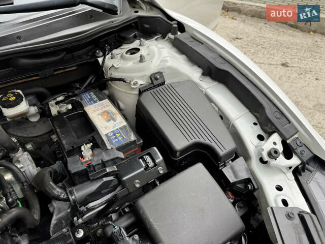 Белый Мазда 6, объемом двигателя 2.49 л и пробегом 120 тыс. км за 11600 $, фото 19 на Automoto.ua