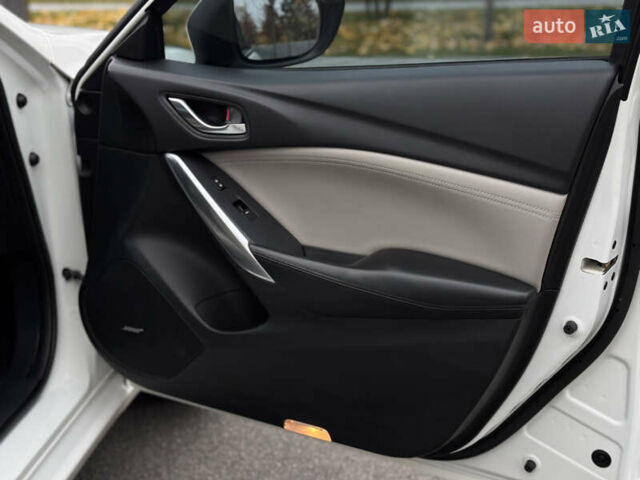 Белый Мазда 6, объемом двигателя 2.5 л и пробегом 152 тыс. км за 10800 $, фото 35 на Automoto.ua