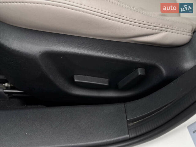 Белый Мазда 6, объемом двигателя 2.5 л и пробегом 152 тыс. км за 10800 $, фото 20 на Automoto.ua