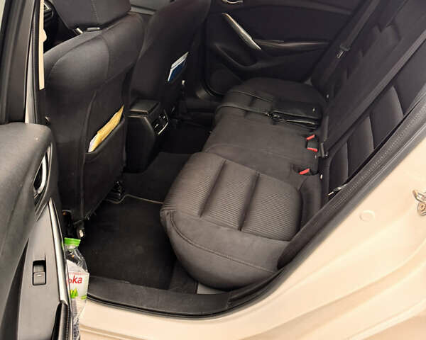 Белый Мазда 6, объемом двигателя 2.49 л и пробегом 165 тыс. км за 11000 $, фото 4 на Automoto.ua