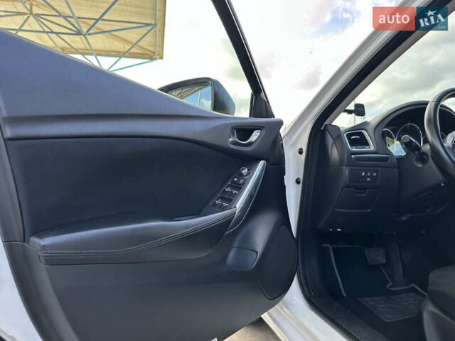 Белый Мазда 6, объемом двигателя 2.49 л и пробегом 203 тыс. км за 13000 $, фото 22 на Automoto.ua